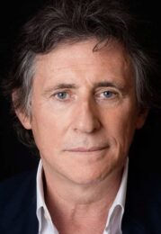 Gabriel Byrne