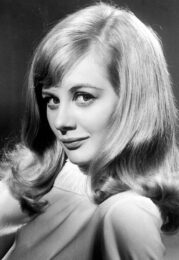 Shirley Knight