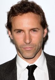 Alessandro Nivola